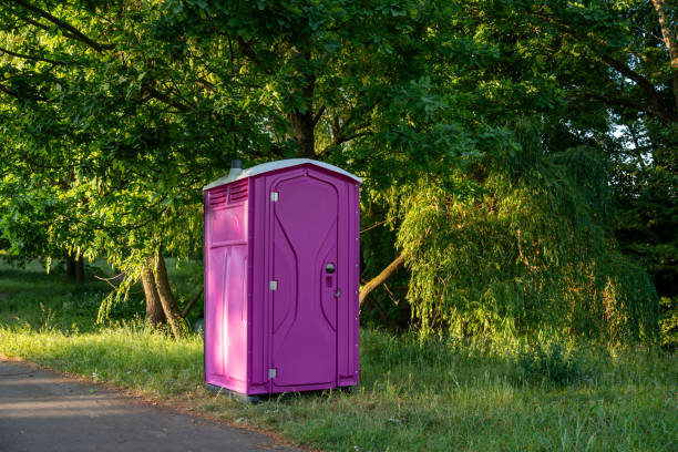 Best Porta potty delivery and setup  in Francisville, KY